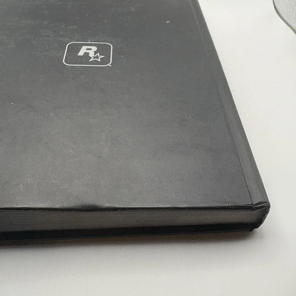 Grand Theft Auto V Limited Edition Strategy Guide by Brady Games: Hardcover